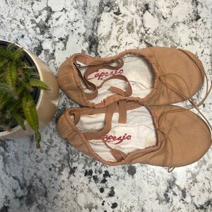 Women's Capezio Canvas Tan Flesh Ballet Shoes